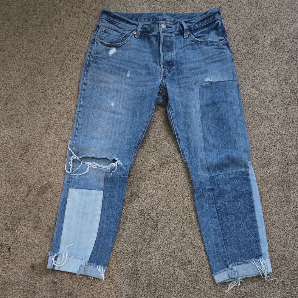 Levi's Distressed Patchwork Jeans - size 28